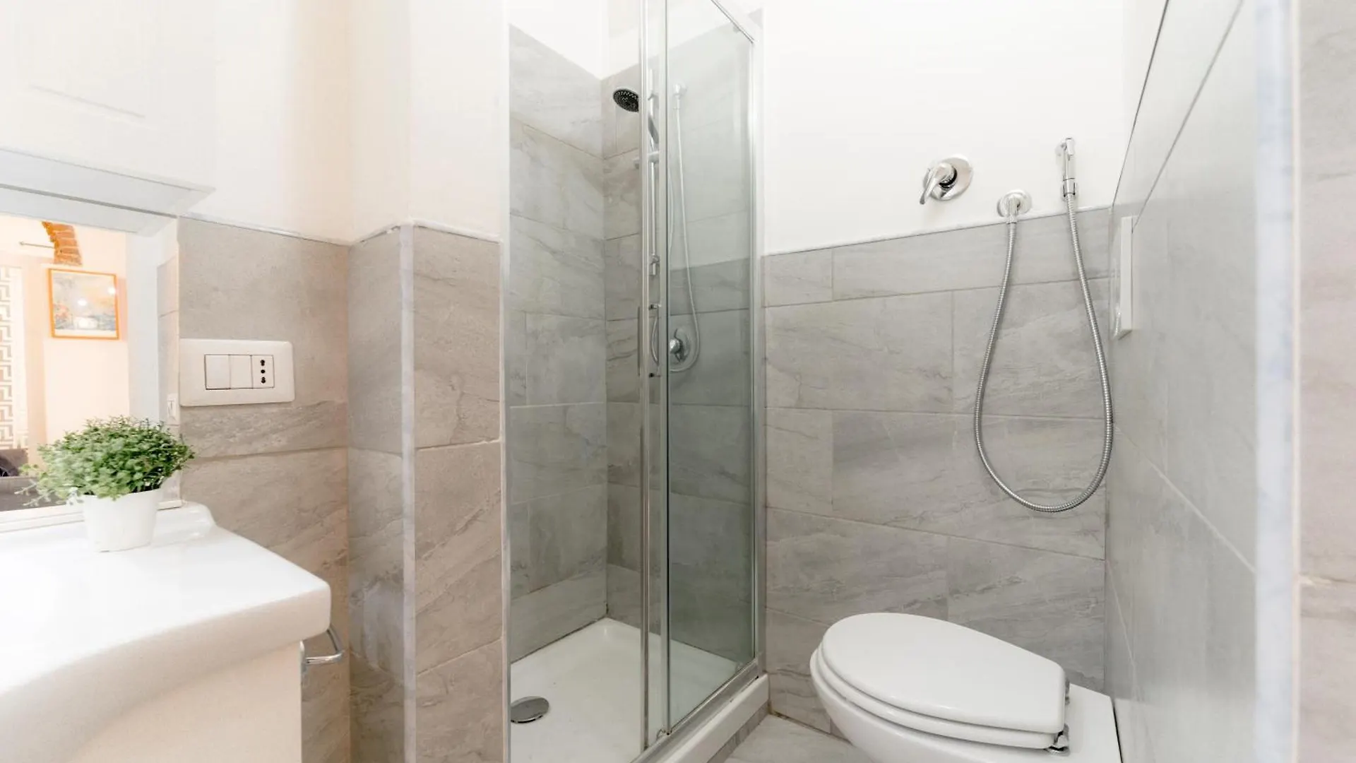 Luxury Apartment In Isola - De Castillia 20 Milan 0*,  Italy