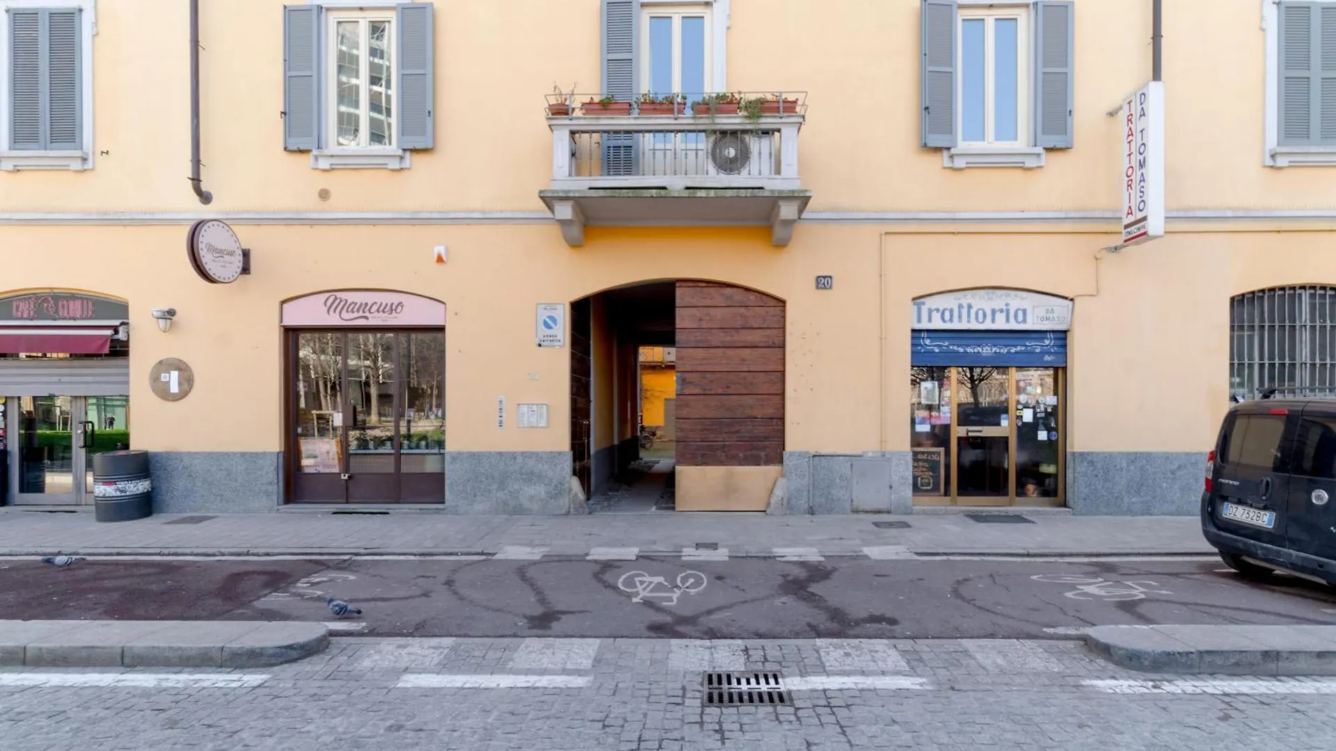 Luxury Apartment In Isola - De Castillia 20 Milan 0*,  Italy